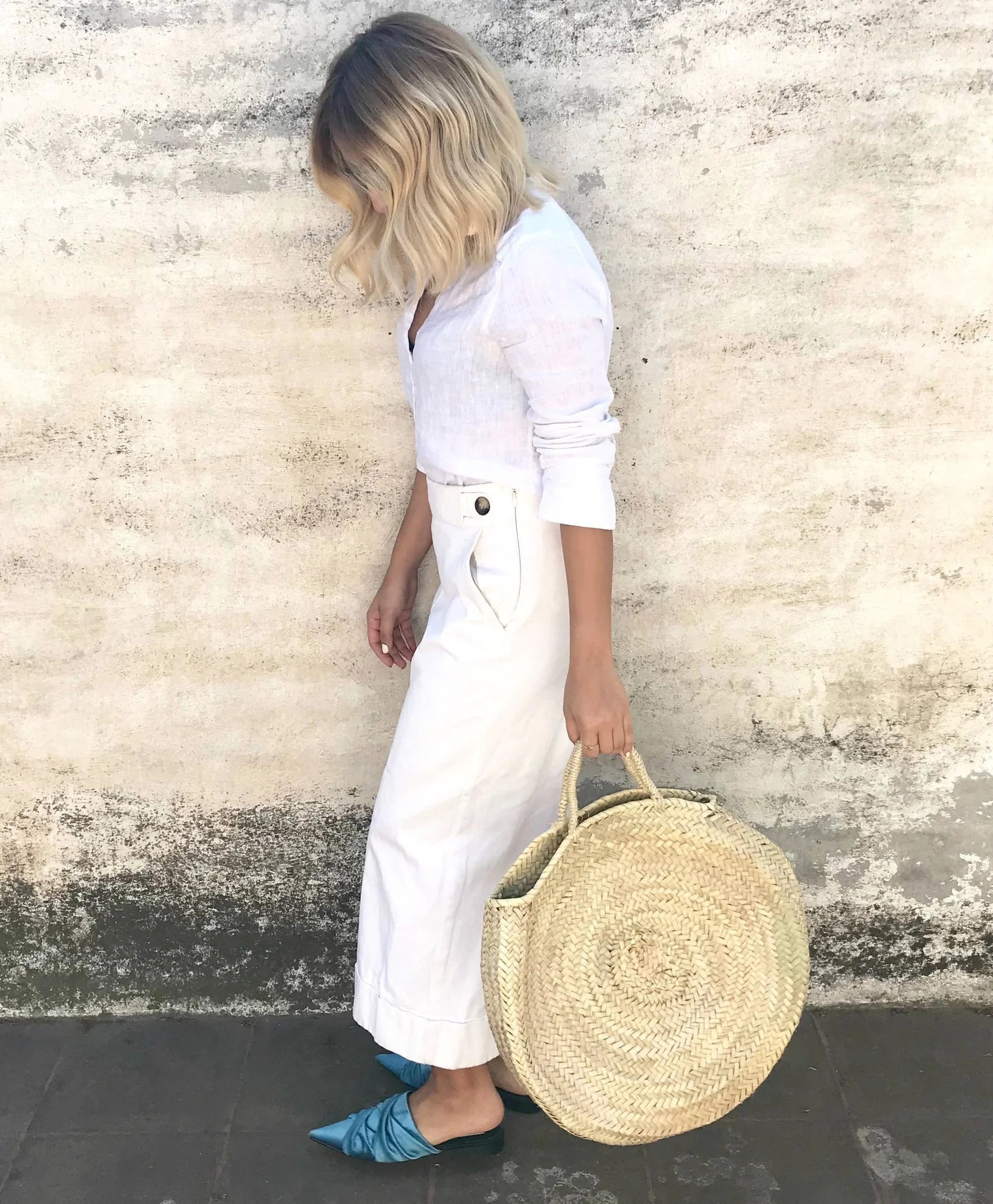 handwoven-moroccan-round-straw-bag-natural-palm-leaf